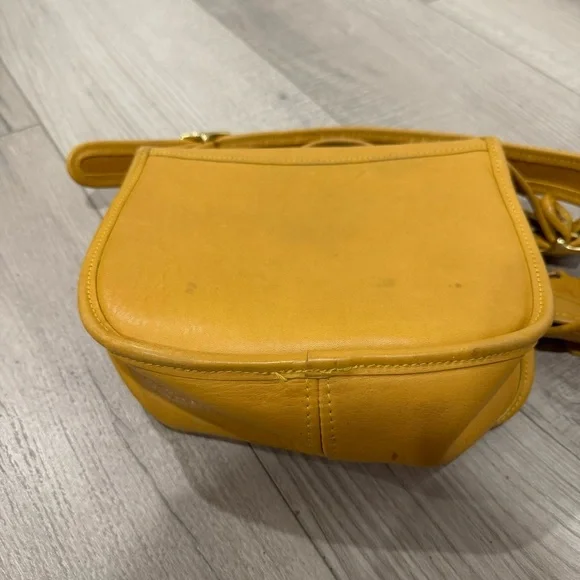 Vintage Soft Leather Crossbody Bag - Picture 14 of 15